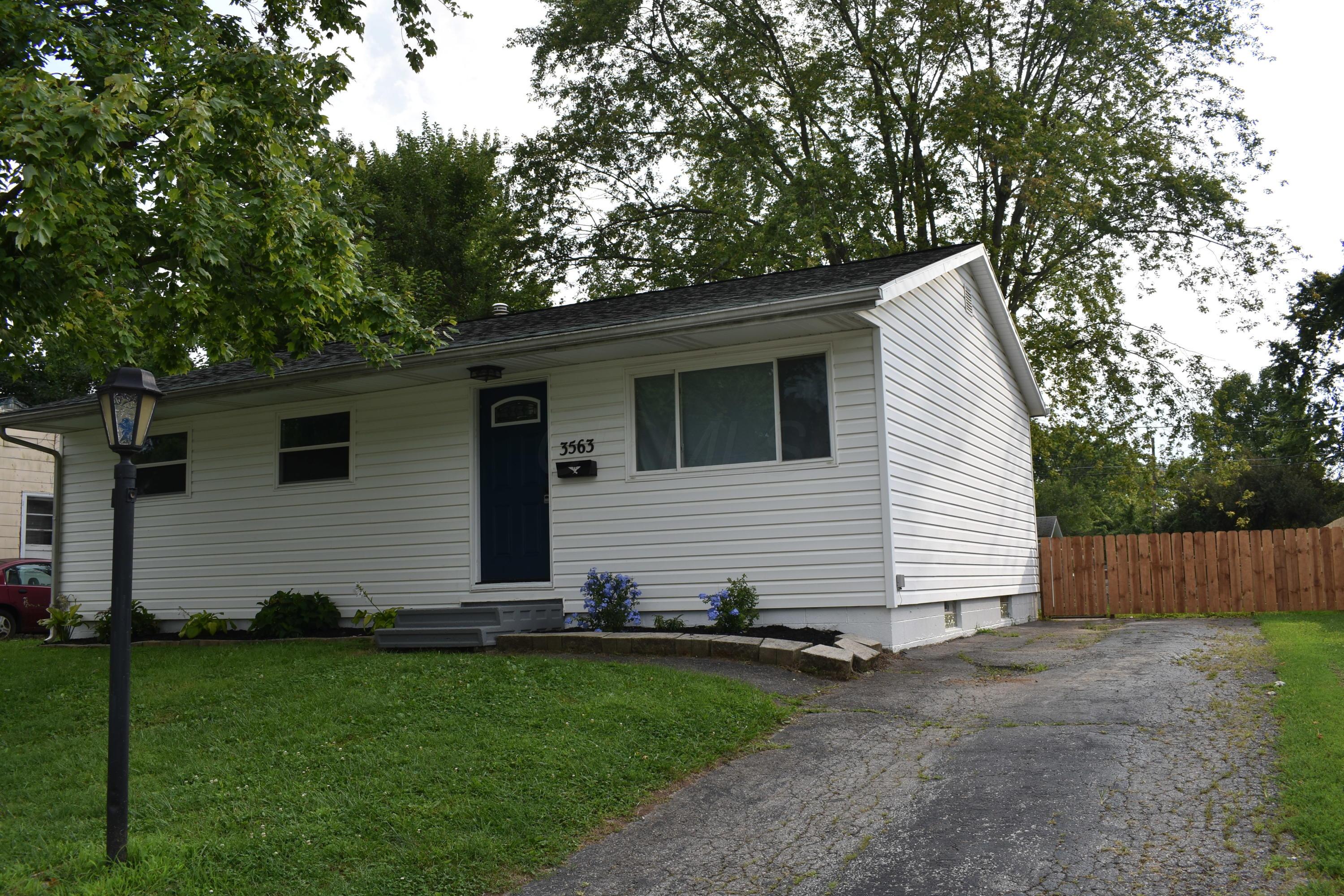 3563 Torwood Road Columbus, OH 43232 - Photo 3 of 29 Gallery Image 3