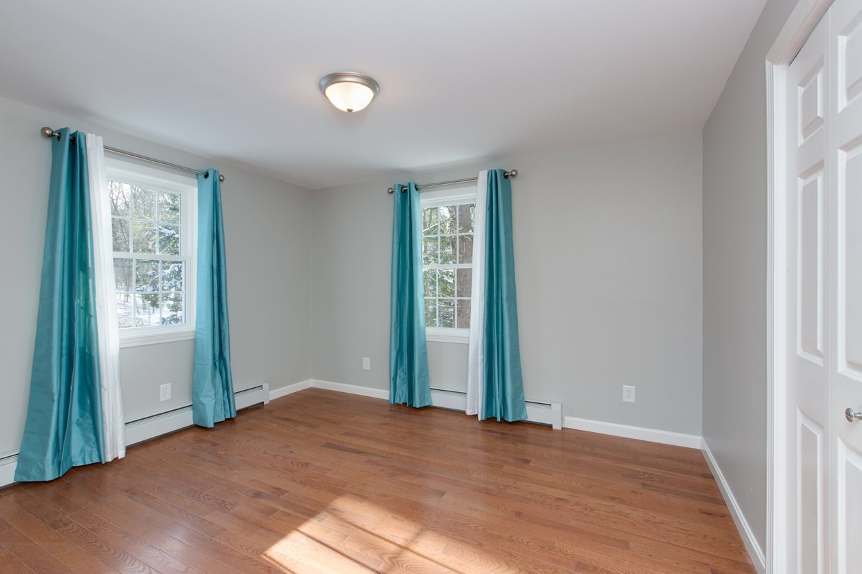 119 Walnut Hill Road Derry, NH 03038 - Photo 14 of 33 Gallery Image 14