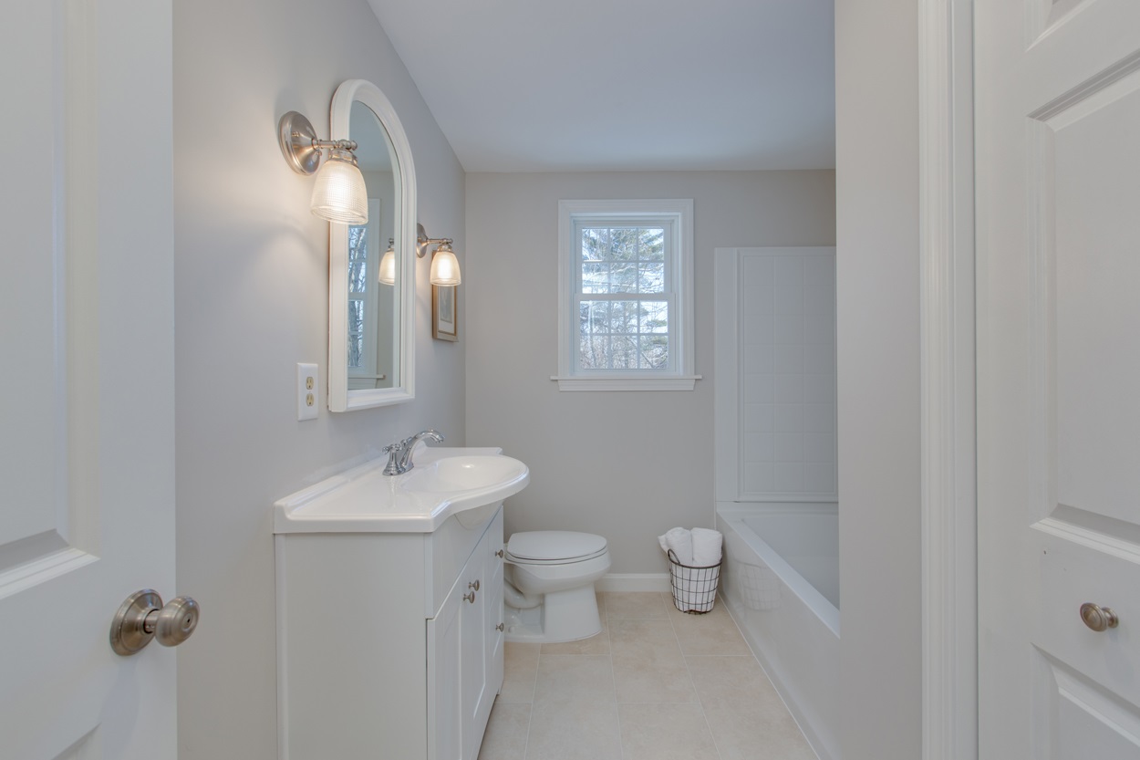 119 Walnut Hill Road Derry, NH 03038 - Photo 21 of 33 Gallery Image 21