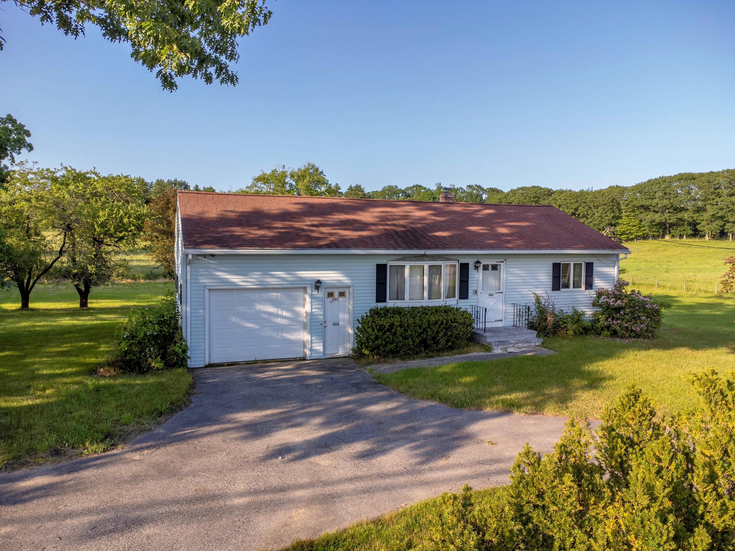 680 Main Street Gorham, ME 04038 - Photo 3 of 36 680-main-street-gorham-2