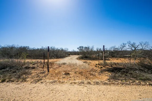 $110,000 | Fm 2779 County Road 2530, Moore, TX 78057