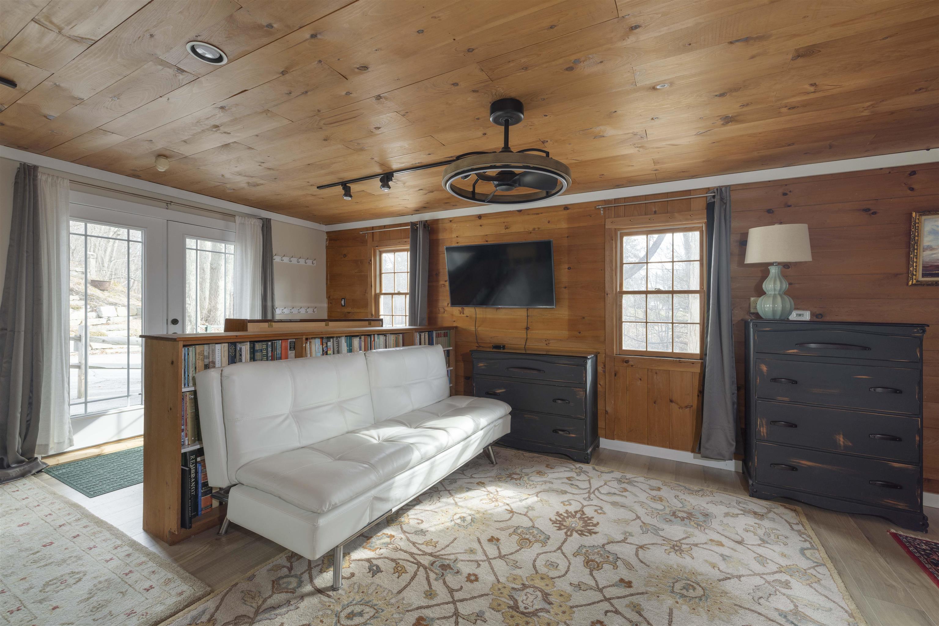 1042 Main Street Sunapee, NH 03782 - Photo 11 of 21