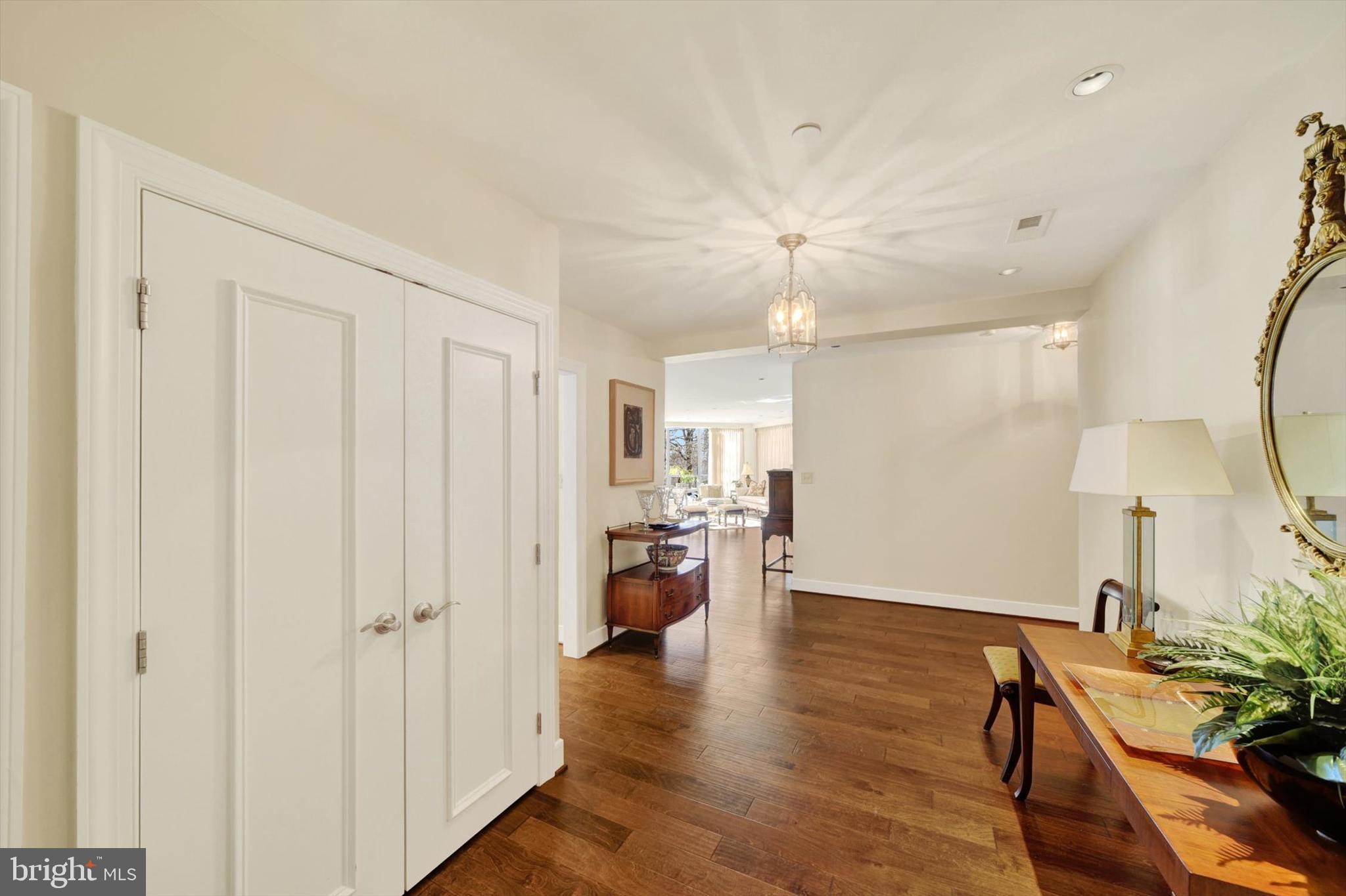 4001 Old Court Road, Unit 100 Pikesville, MD 21208 - Photo 6 of 37 MASSIVE COAT CLOSET