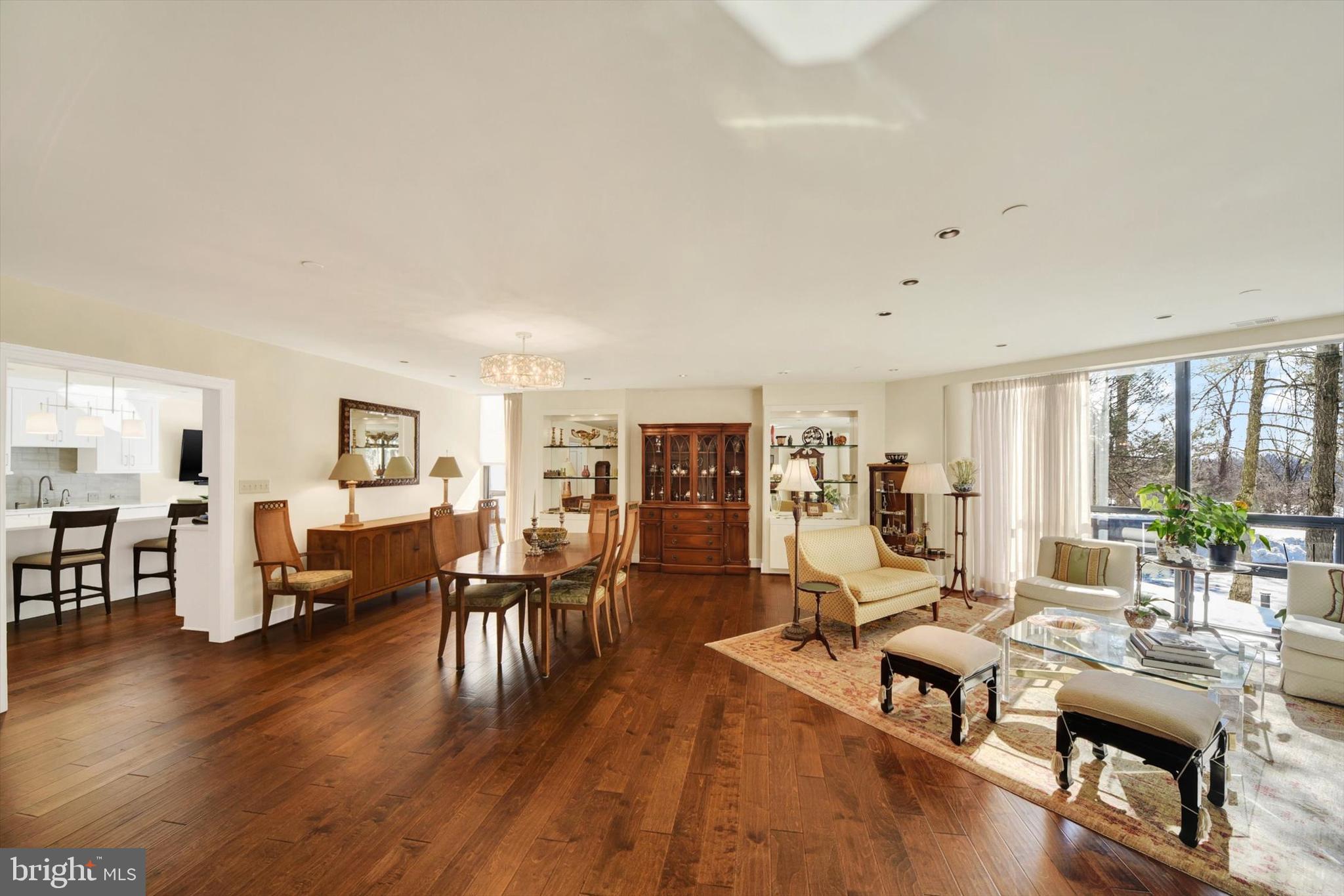 4001 Old Court Road, Unit 100 Pikesville, MD 21208 - Photo 8 of 37 GLEAMING HARDWOODS