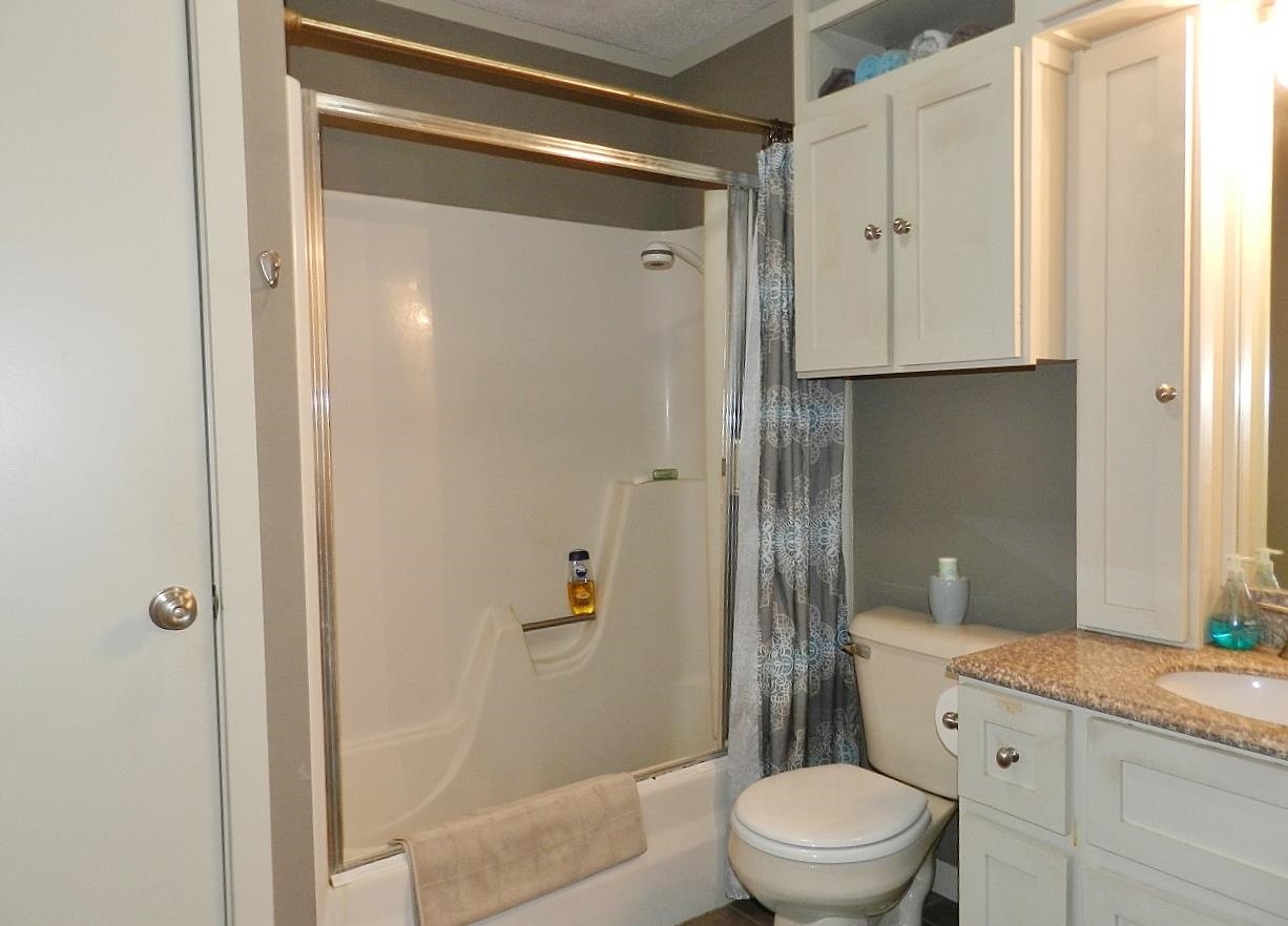 3982 Prouty Road Traverse City, MI 49686 - Photo 36 of 62 1901215-35.JPG