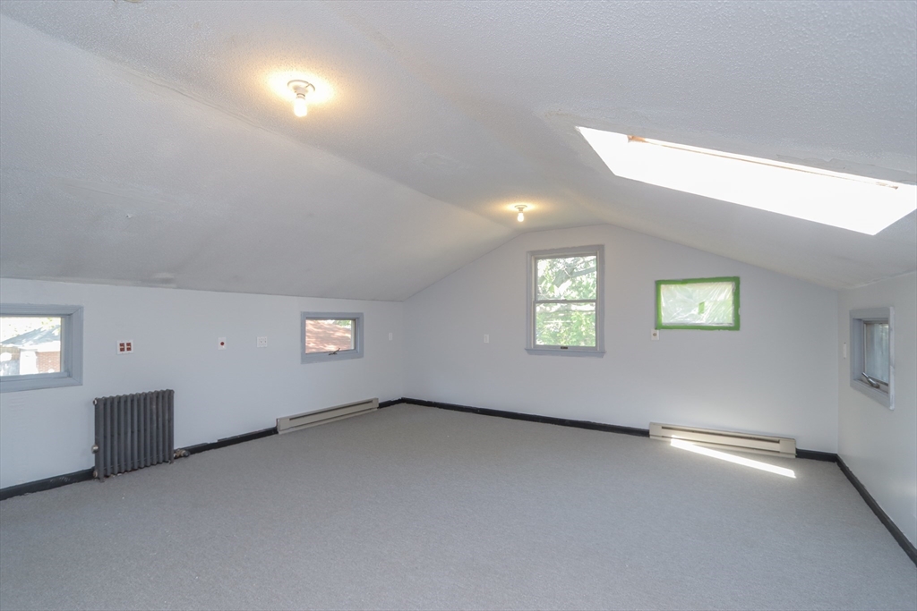 83 Kimberly Avenue Springfield, MA 01108 - Photo 22 of 33