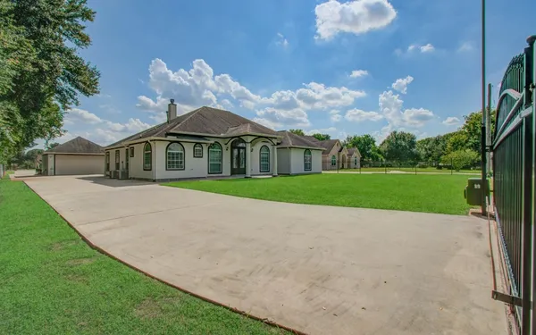 $1,175,000 | 10202 Brighton Lane, Houston, TX 77031