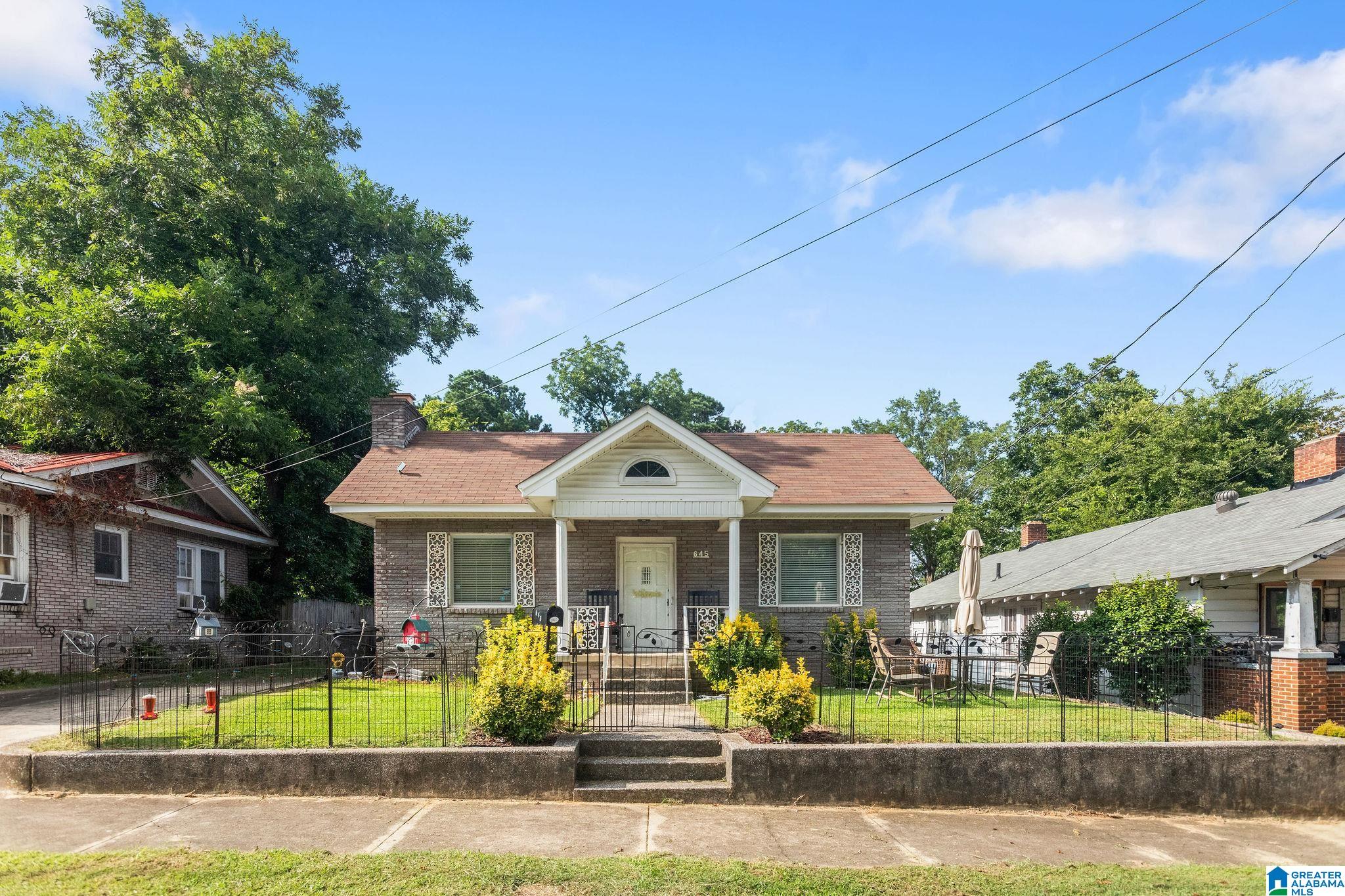 645 Turrentine Street Gadsden, AL 35901 - Photo 2 of 34