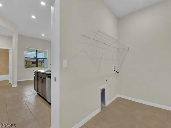 $2,000 | 4128 Northeast 21st Avenue, Cape Coral, FL 33909