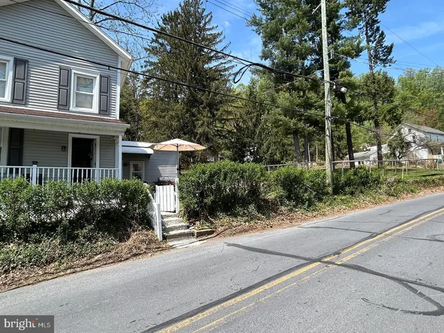 $1,800 | 708 Friedensburg Road, Reading, PA 19606