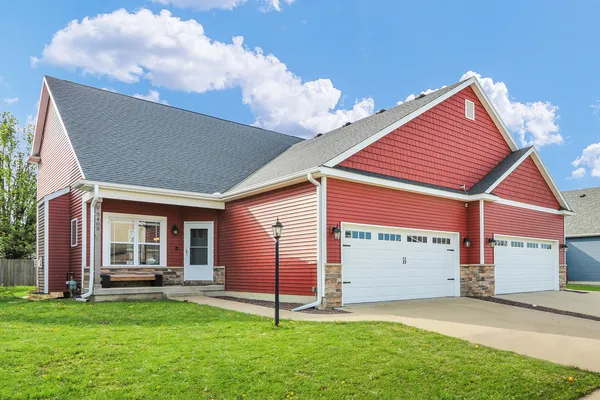 $330,000 | 3405 Boulder Ridge Drive, Champaign, IL 61822