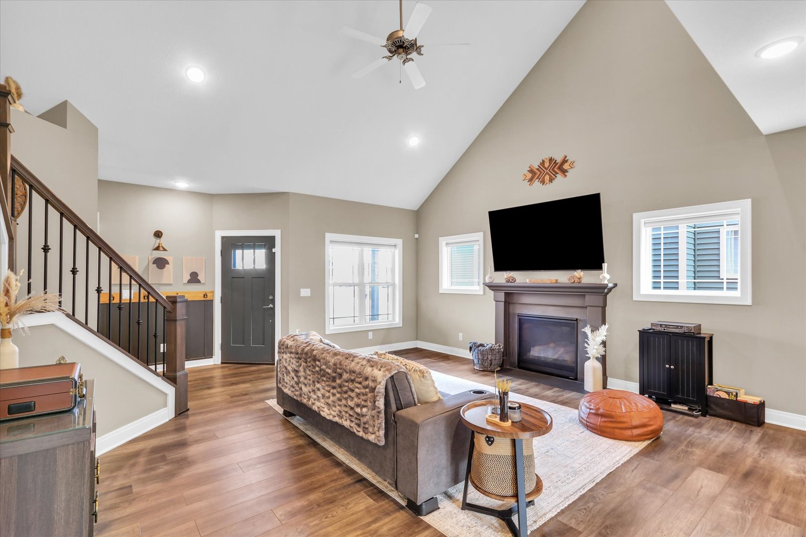 3405 Boulder Ridge Drive Champaign, IL 61822 - Photo 4 of 34