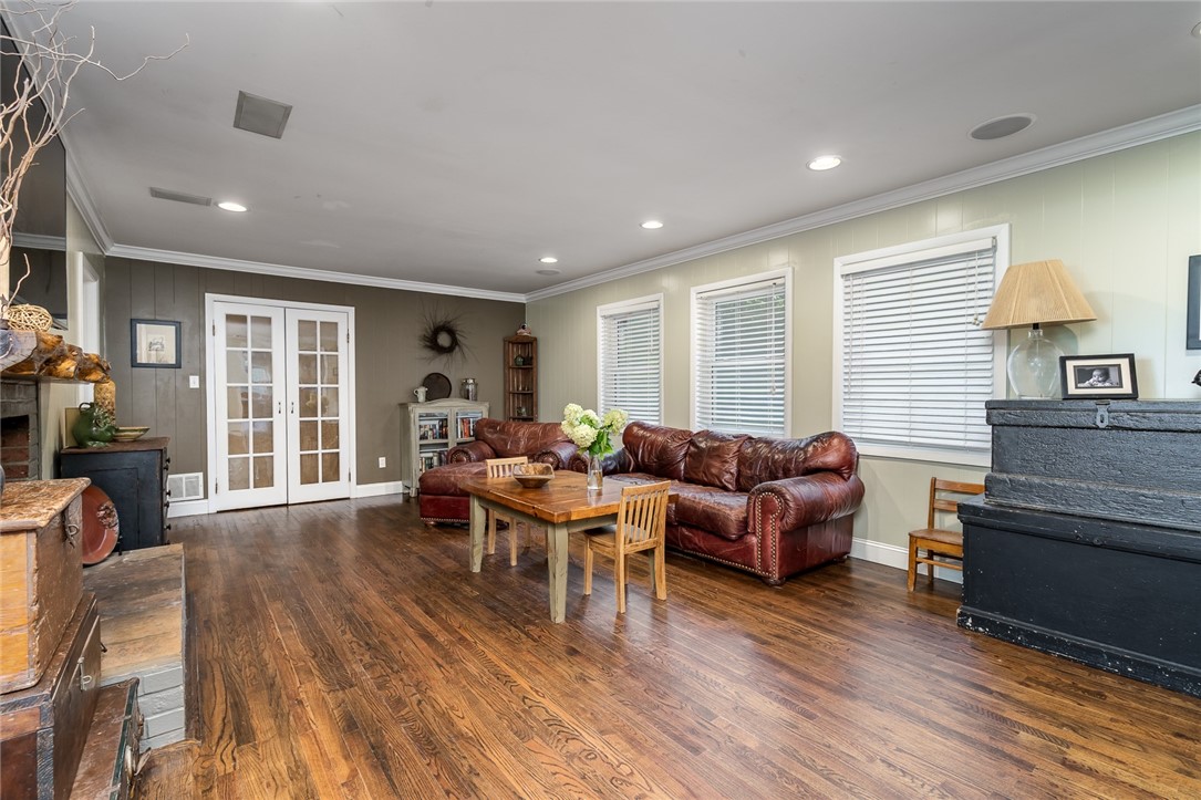 1114 Greenacres Anderson, SC 29621 - Photo 8 of 39 Gallery Image 8