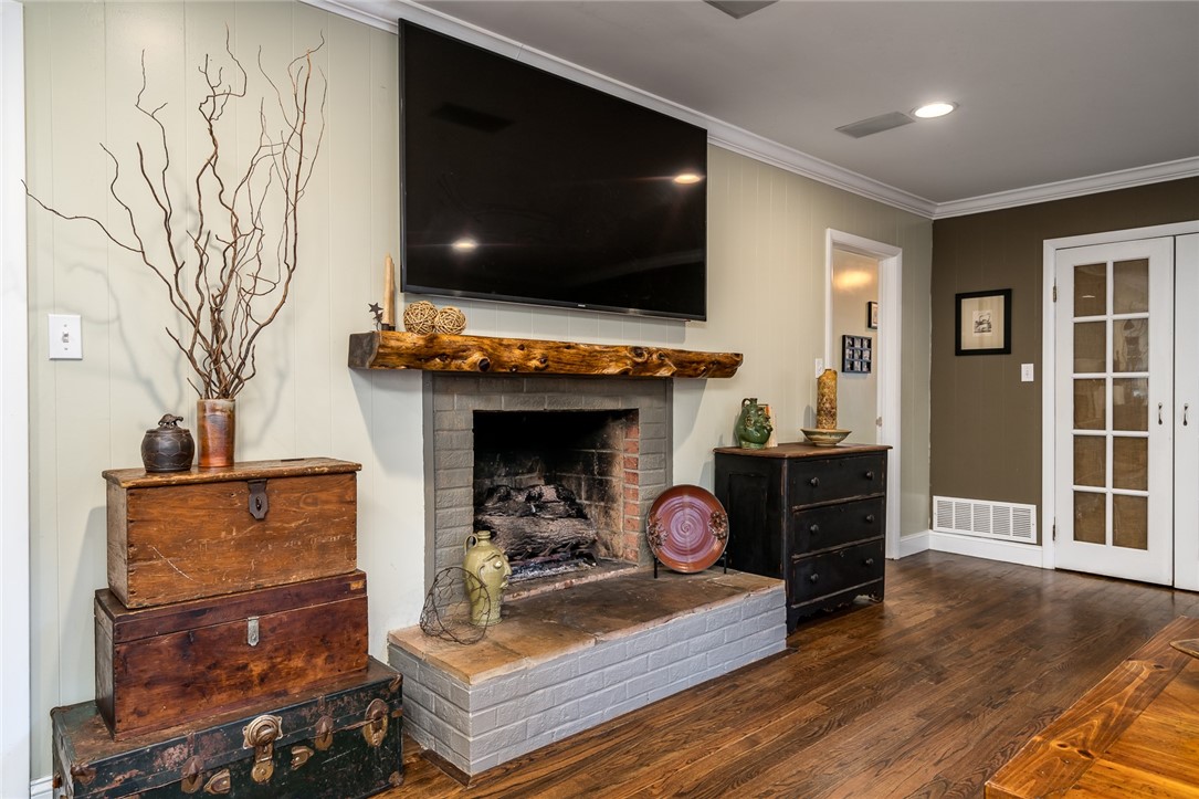 1114 Greenacres Anderson, SC 29621 - Photo 9 of 39 Gallery Image 9