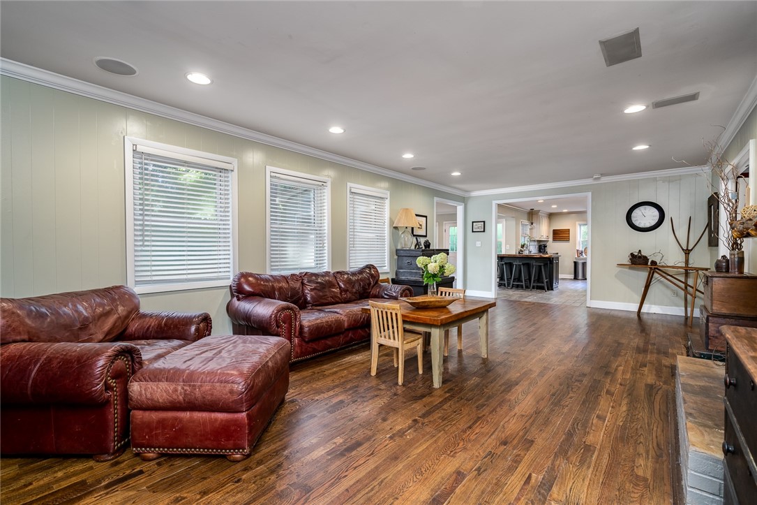 1114 Greenacres Anderson, SC 29621 - Photo 10 of 39 Gallery Image 10