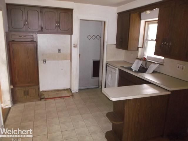 8306 State Park Center Line, MI 48015 - Photo 6 of 19