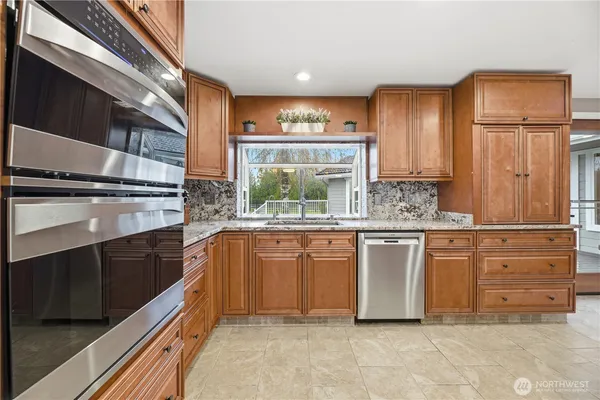 $1,555,000 | 27420 Southeast 392nd Street, Enumclaw, WA 98022