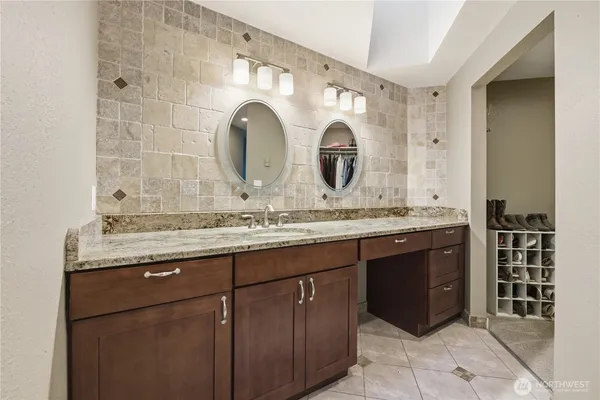 $1,555,000 | 27420 Southeast 392nd Street, Enumclaw, WA 98022