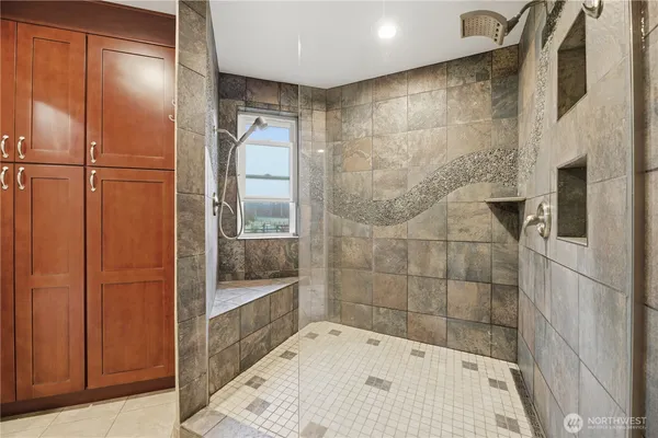 $1,555,000 | 27420 Southeast 392nd Street, Enumclaw, WA 98022