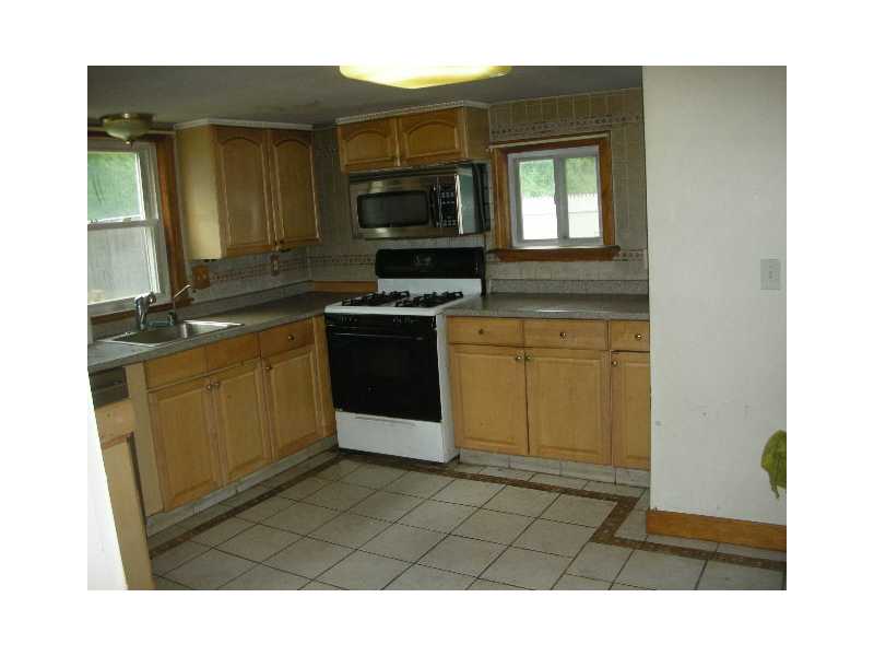 96 Colvintown Road Coventry, RI 02816 - Photo 4 of 13 Kitchen.