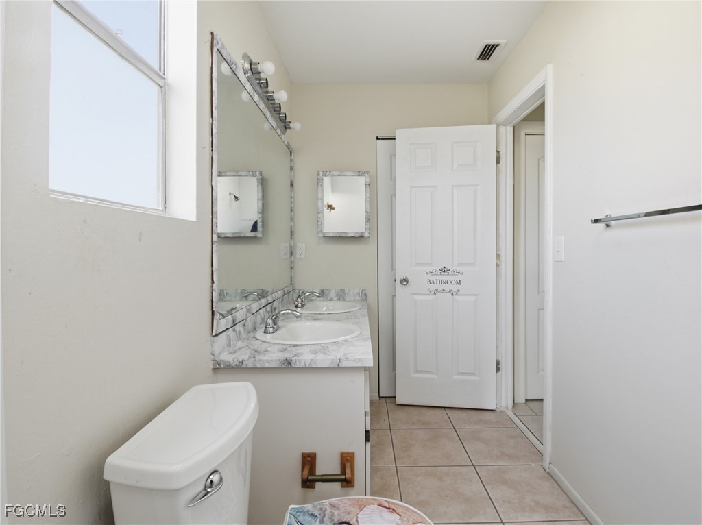 2802 2nd Street Southwest Lehigh Acres, FL 33976 - Photo 15 of 33