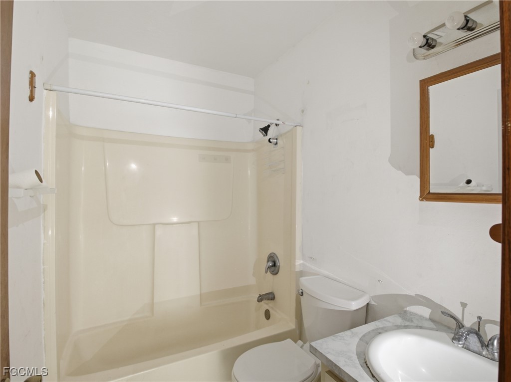 2802 2nd Street Southwest Lehigh Acres, FL 33976 - Photo 18 of 33