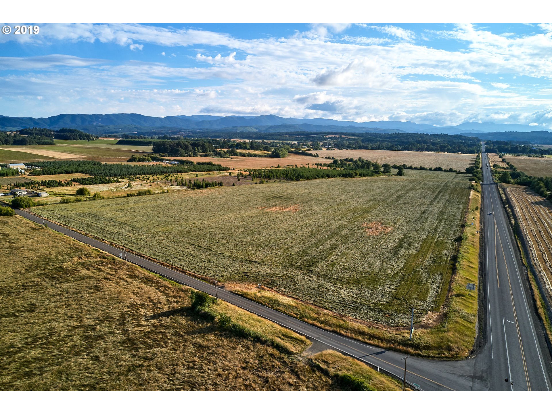 24450 Red Prairie Road Sheridan, OR 97378 - Photo 6 of 32