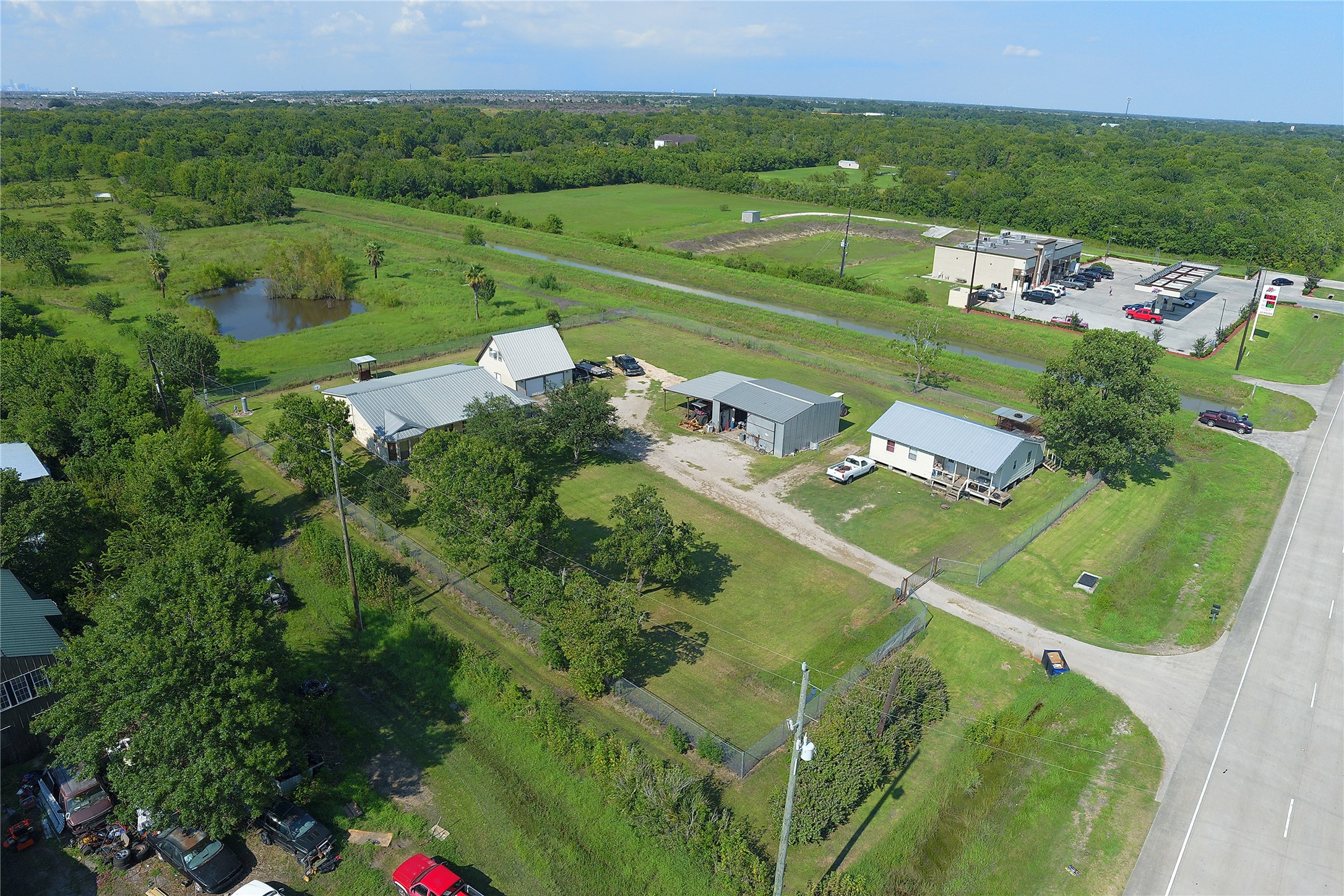 2883 County Road 58 Manvel, TX 77578 - Photo 10 of 24 This gives you a large foot print on CR-58, to put your business