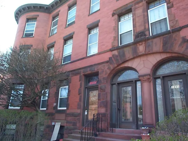 $5,800 | 1887 Beacon Street, Unit 1, Brookline, MA 02445