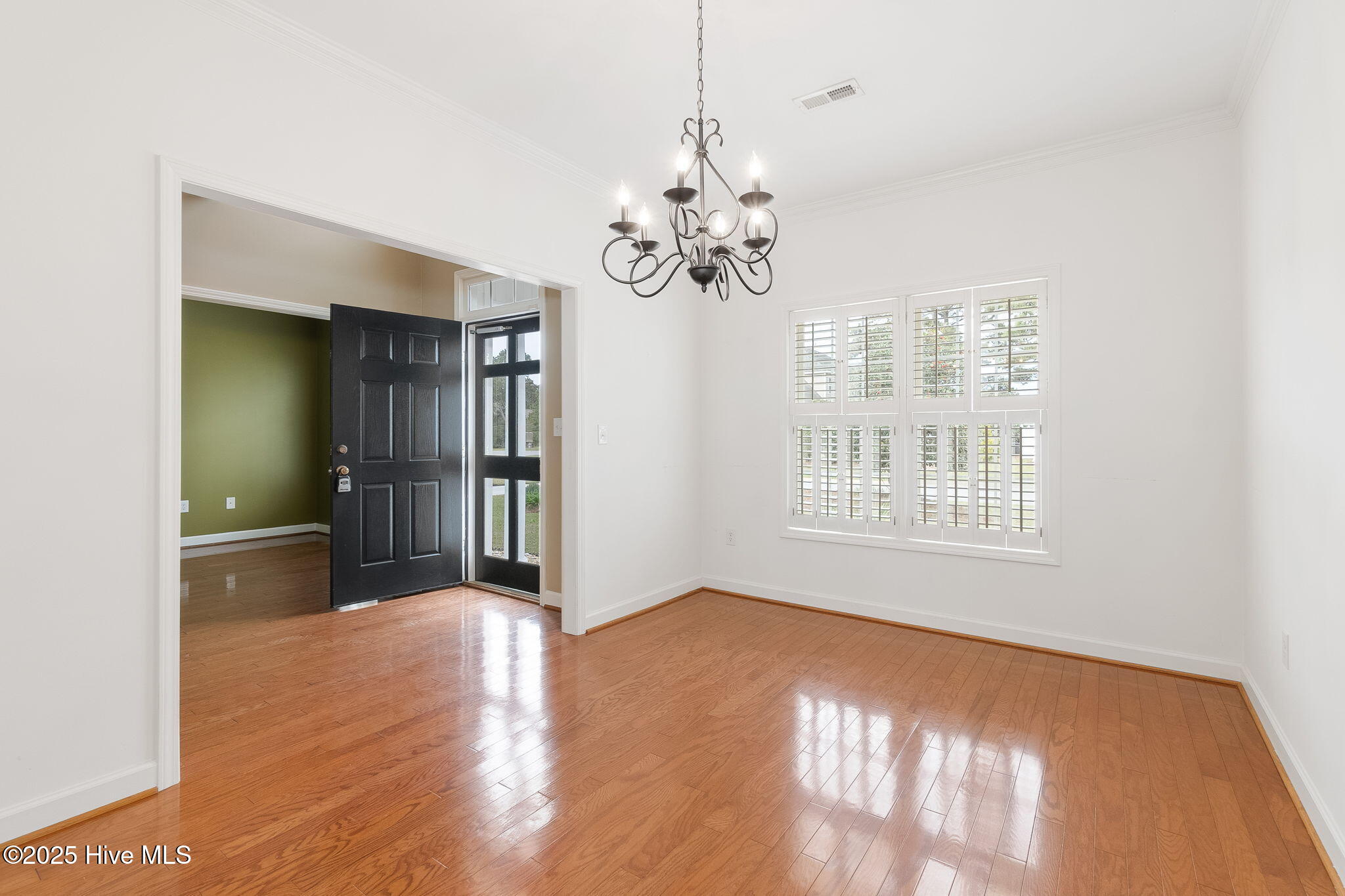 111 Plantation Circle Beaufort, NC 28516 - Photo 11 of 62 dining room