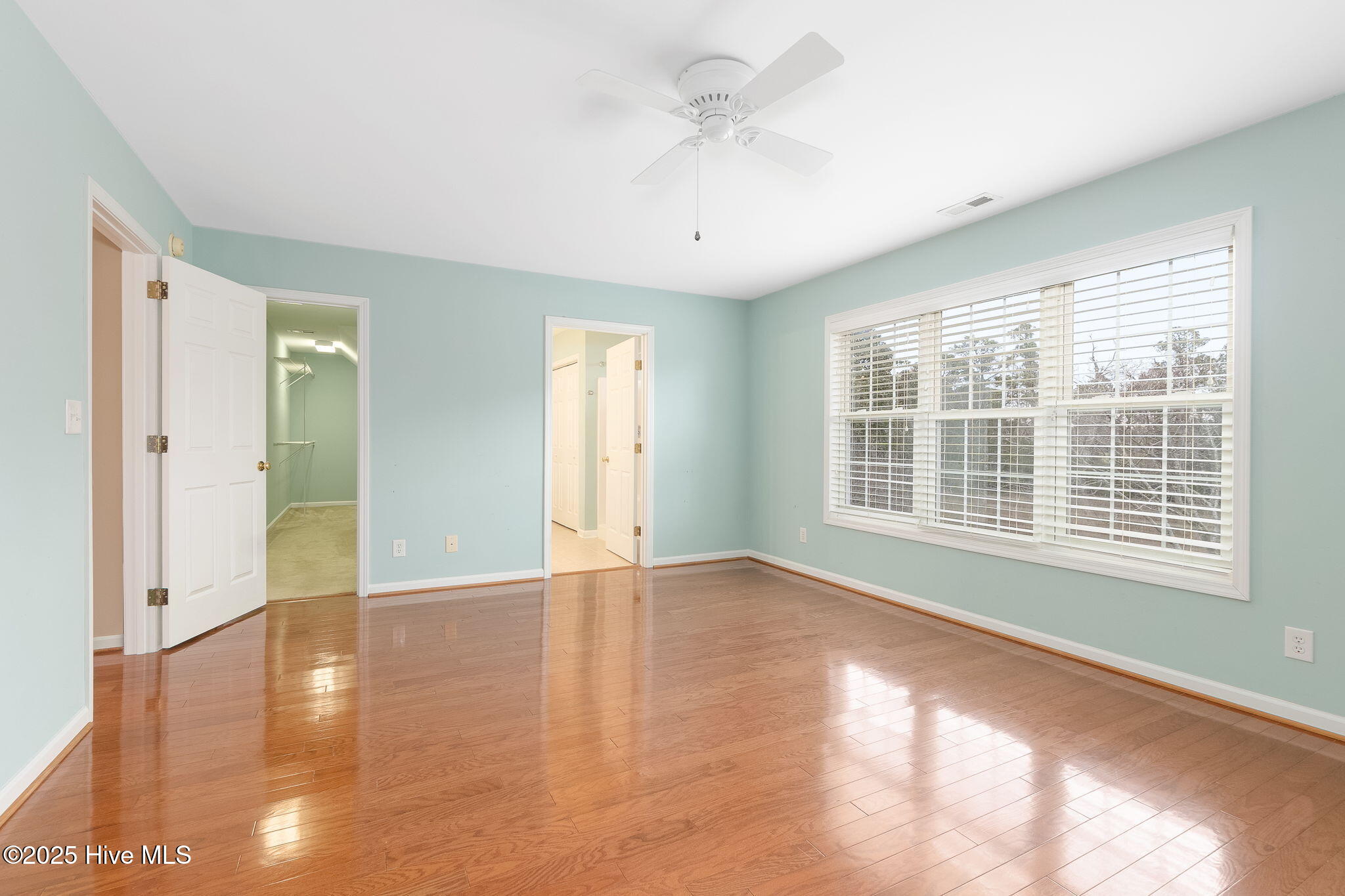 111 Plantation Circle Beaufort, NC 28516 - Photo 28 of 62 Principal upstairs bedroom