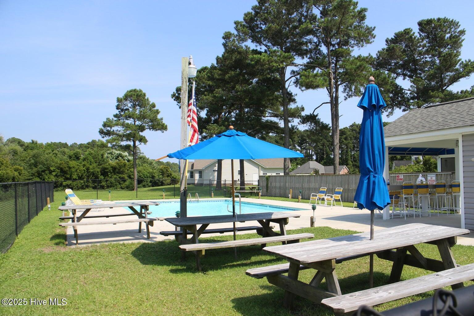 111 Plantation Circle Beaufort, NC 28516 - Photo 56 of 62 pool & picnic tables