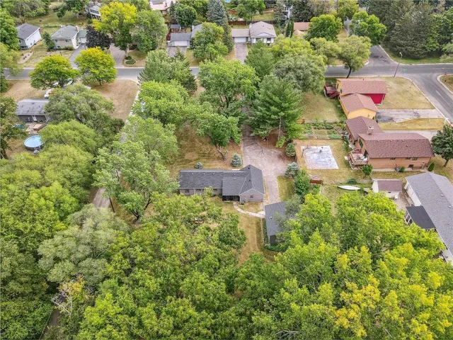 $279,999 | 7527 Newton Avenue North, Brooklyn Park, MN 55444