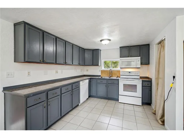 $279,999 | 7527 Newton Avenue North, Brooklyn Park, MN 55444