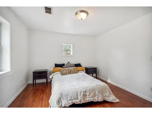 $279,999 | 7527 Newton Avenue North, Brooklyn Park, MN 55444