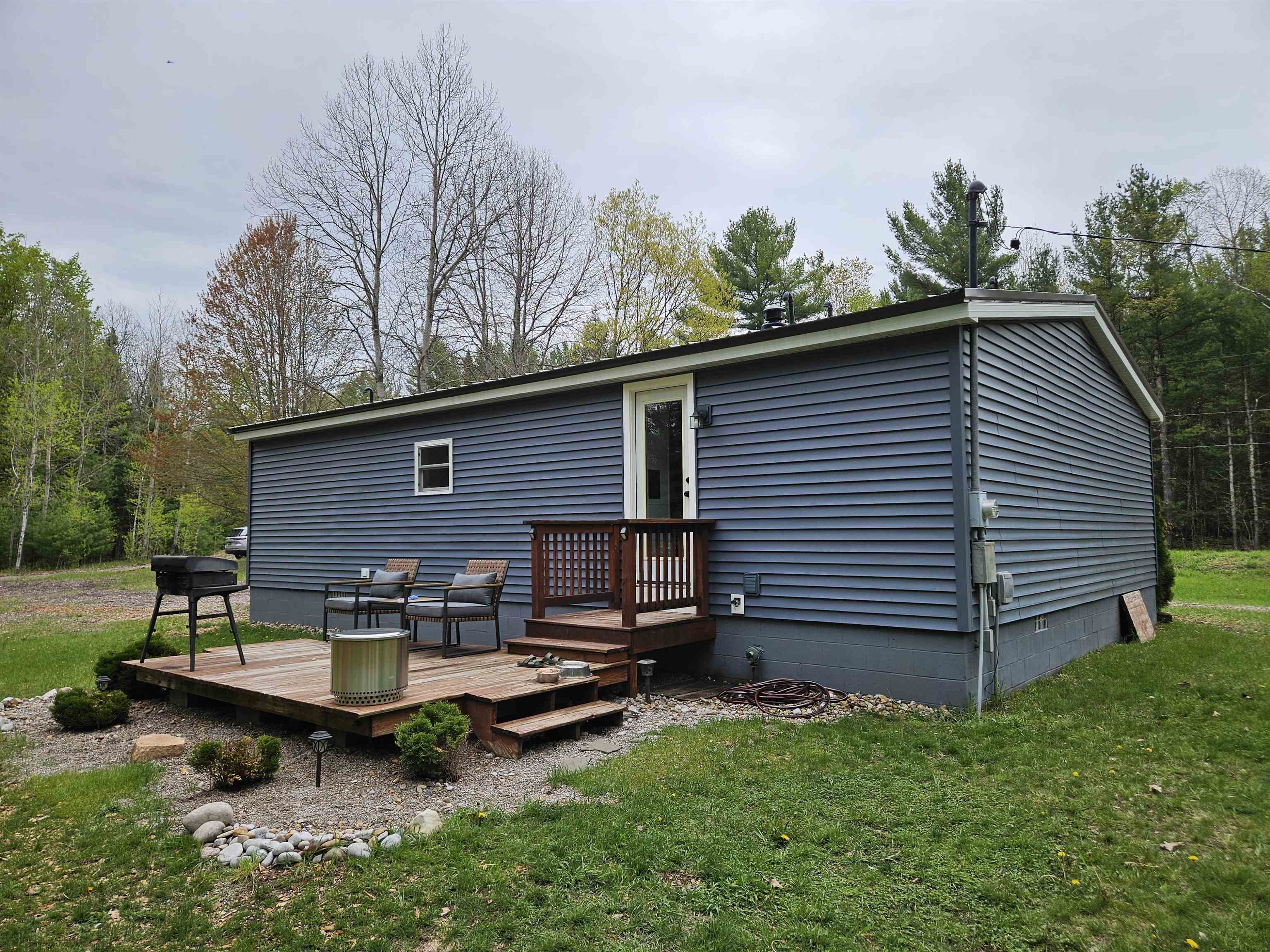 3056 Indian Hill Road Honor, MI 49640 - Photo 3 of 28