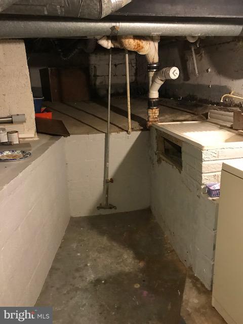 2616 Weisman Road Silver Spring, MD 20902 - Photo 12 of 17 Crawl Space