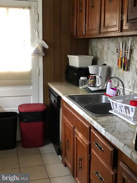2616 Weisman Road Silver Spring, MD 20902 - Photo 6 of 17 Kitchen