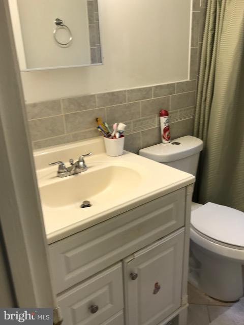 2616 Weisman Road Silver Spring, MD 20902 - Photo 9 of 17 Bath