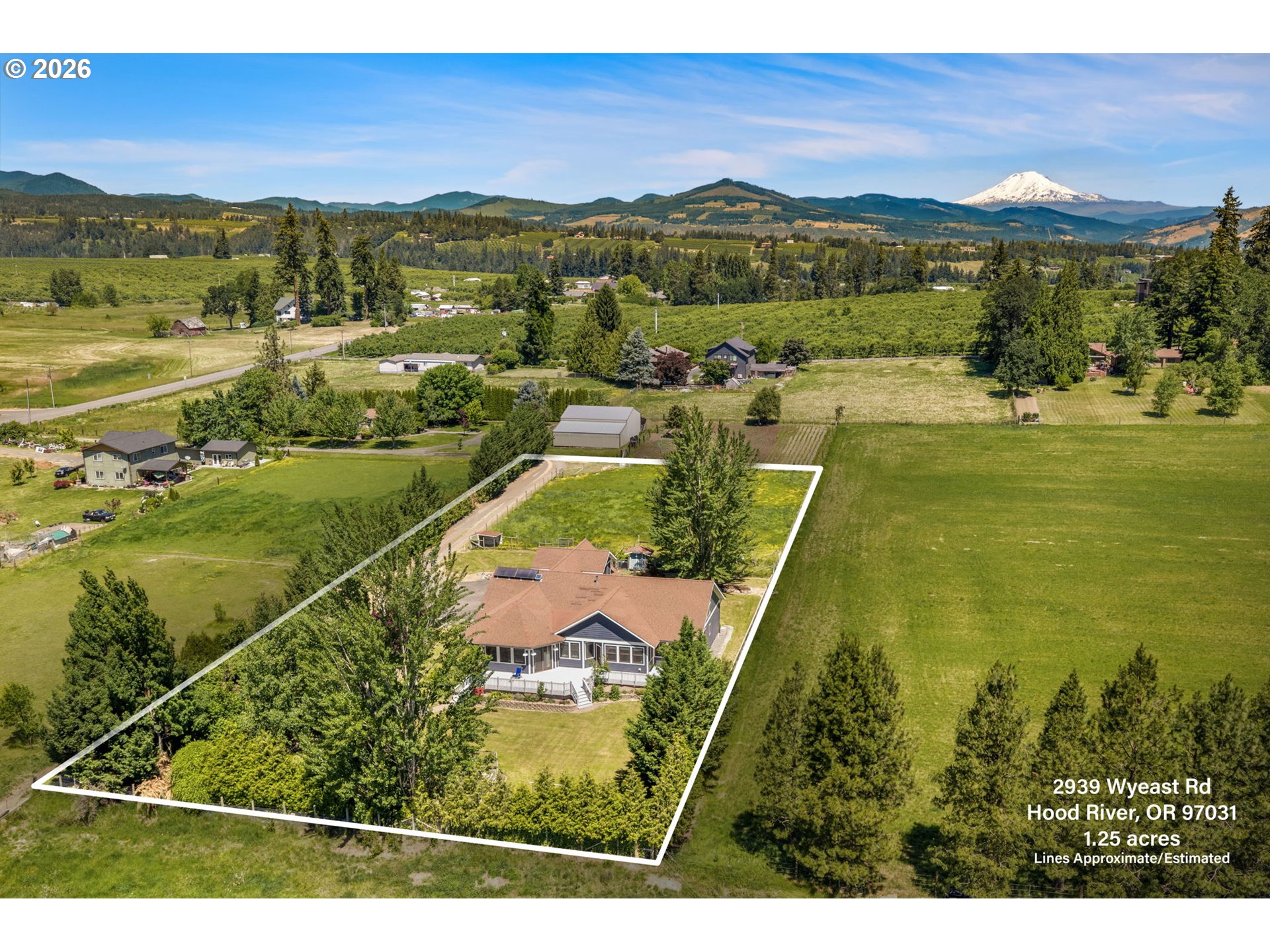 2939 Wyeast Road Hood River, OR 97031 - Photo 4 of 48