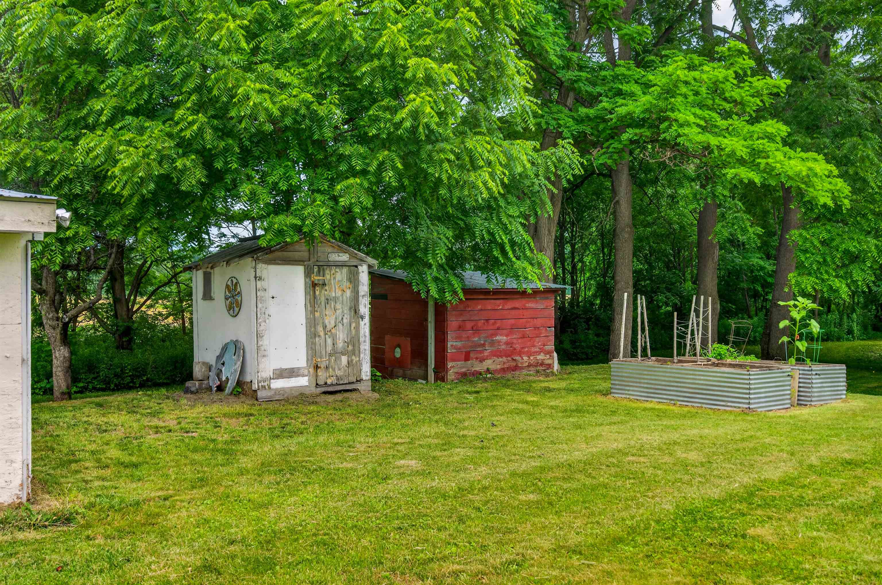 2 Willow Street Proctor, VT 05765 - Photo 11 of 48