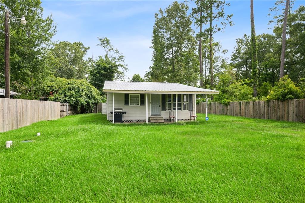 31933 Shelly Drive Springfield, LA 70462 - Photo 2 of 10