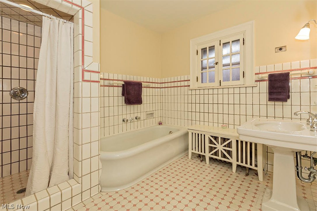 2440 Coventry Road Cleveland Heights, OH 44106 - Photo 26 of 35