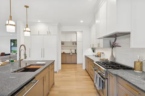 $2,799,000 | 110 Crescent Court, Wading River, NY 11792