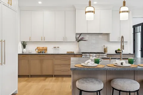 $2,799,000 | 110 Crescent Court, Wading River, NY 11792