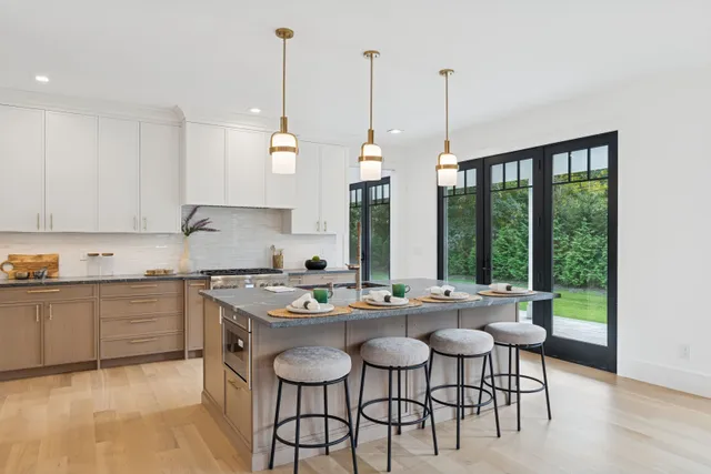 $2,799,000 | 110 Crescent Court, Wading River, NY 11792