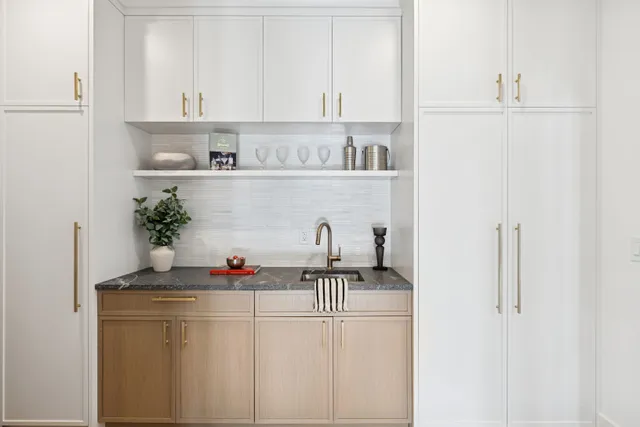 $2,799,000 | 110 Crescent Court, Wading River, NY 11792