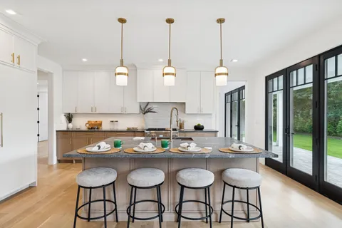 $2,799,000 | 110 Crescent Court, Wading River, NY 11792