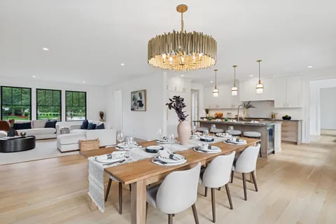 $2,799,000 | 110 Crescent Court, Wading River, NY 11792