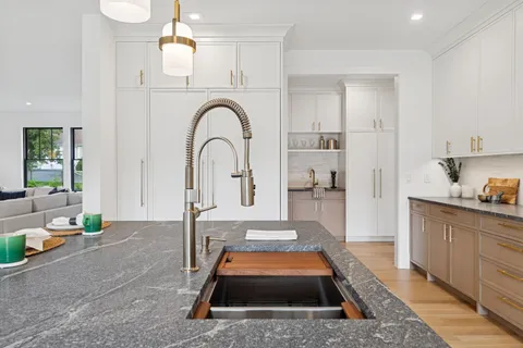 $2,799,000 | 110 Crescent Court, Wading River, NY 11792